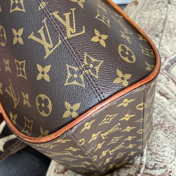 LOUIS VUITTON Ellipse in fabulous pre-loved condition. Authenticated - Picture 14 of 17